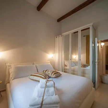 Al Vico Bed & Breakfast *